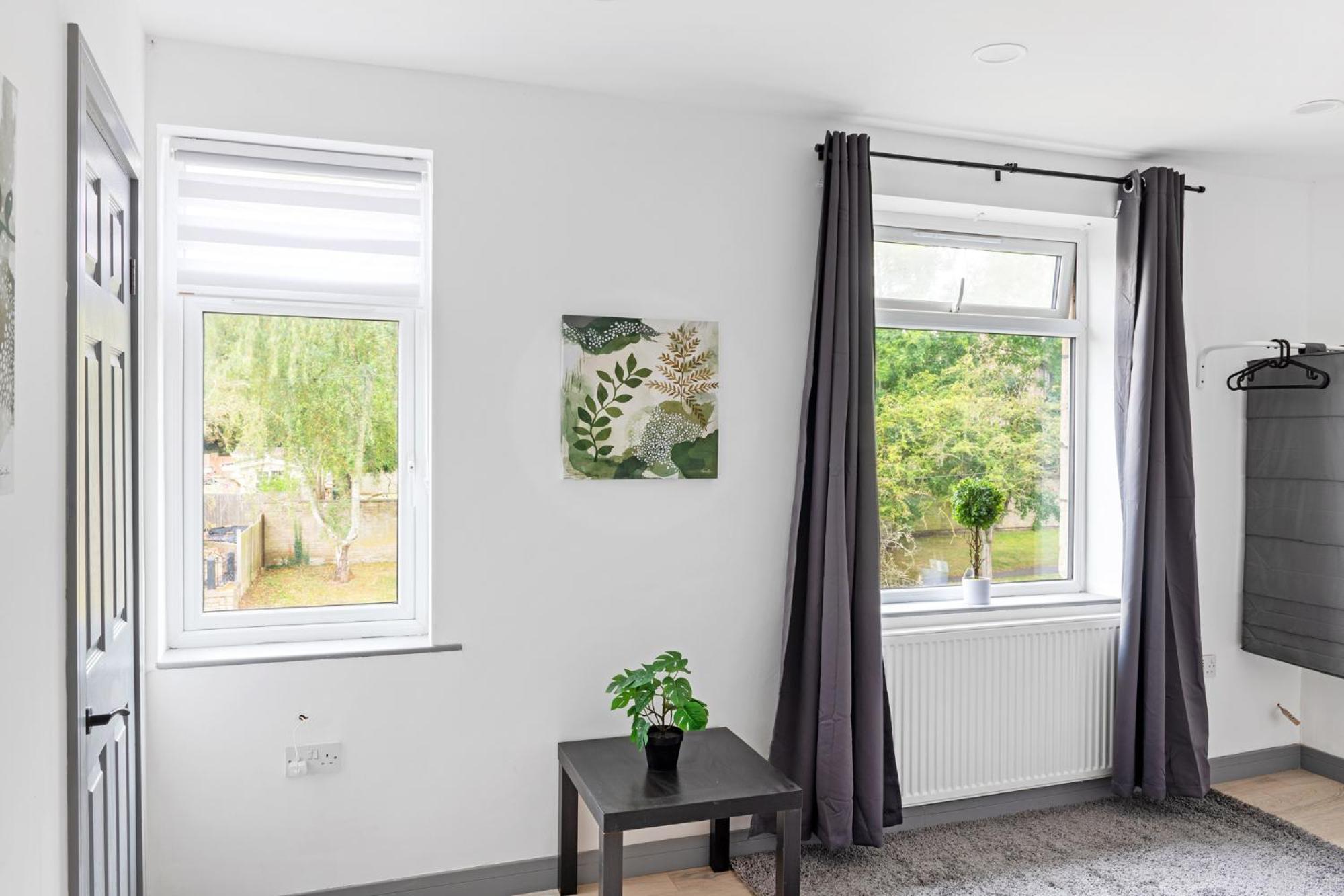 Stanion Luxurious 3 Bedroom Modern House Northamptonshire, Double, Twins, Single, Free Parking, Free Wi-Fi, Pets, Up To 8 Sleeps, 4 Smart Tvs Корби Екстериор снимка
